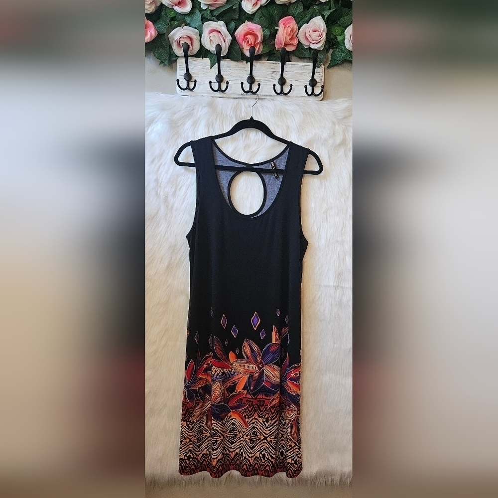 Simon Chang 2000's Indian Summer Keyhole Sleeveless Dress